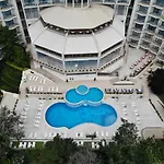 Golden Park Hotel