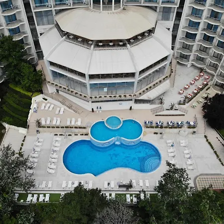 Golden Park - Hotel