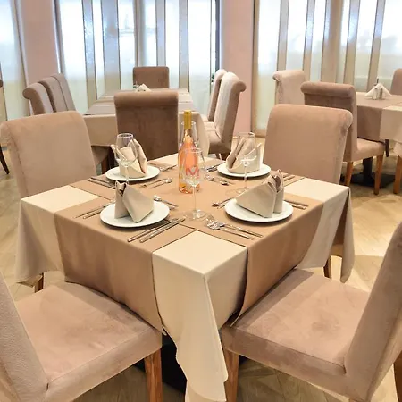 Golden Park Hotel 4*