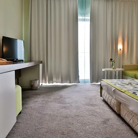 Golden Park 4*