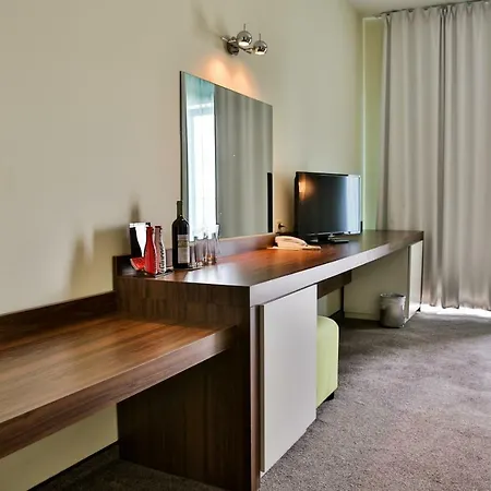 Golden Park -