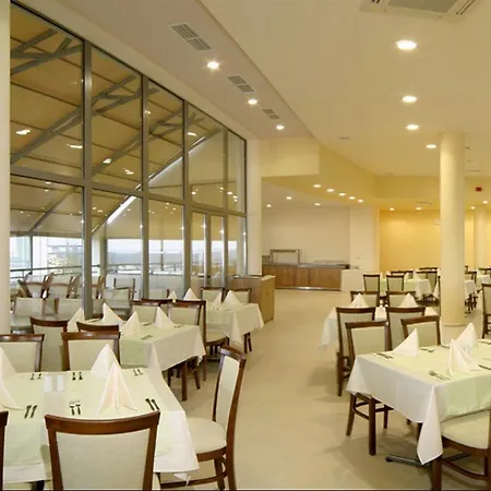 Отель Golden Park 4*