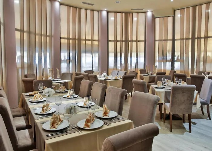 Golden Park فندق غولدن ساندز